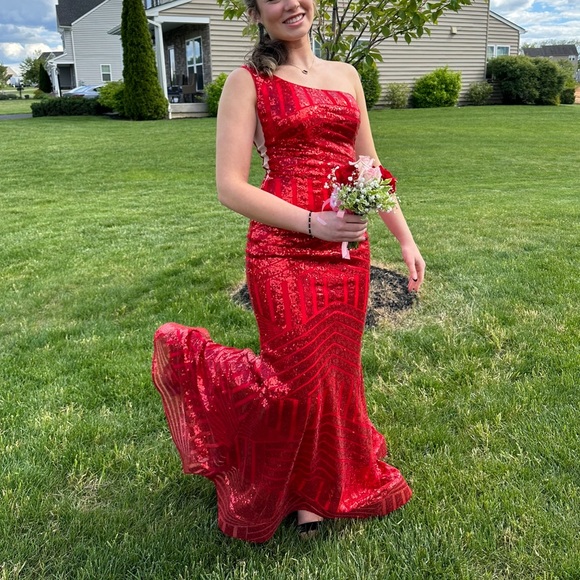 red prom/hoco dress size 2 - Picture 1 of 2
